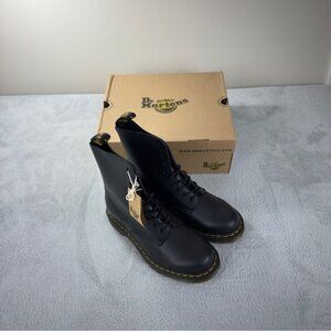 Dr Martens NWT 1490 Bex Smooth Leather Boots Sz 8 Men's/9 Women's/7 UK/41 EU